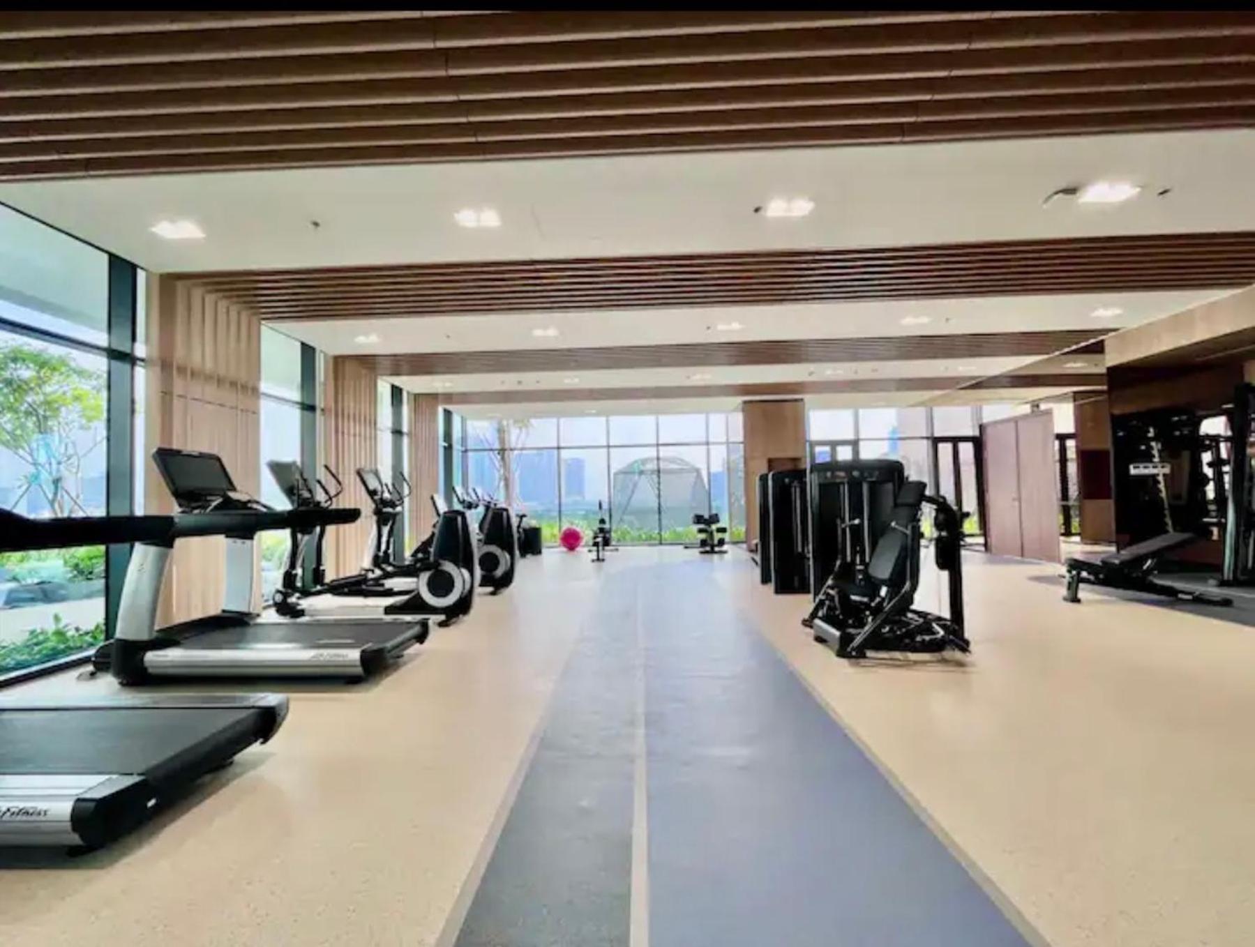 The Metropole -Complex "Opera, Crest, Galleria " -Free Pool-Gym-Sauna Room-Yoga Room Ho Şi Min Exterior foto