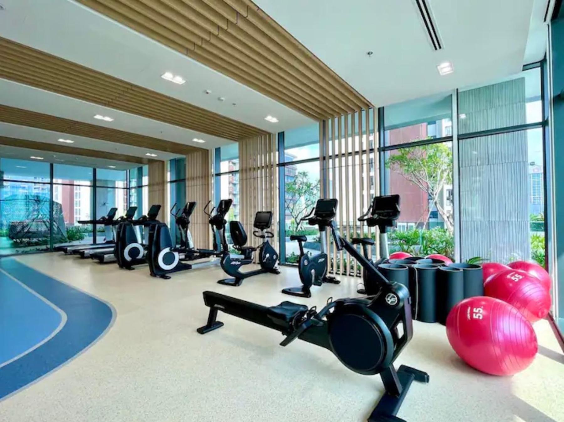 The Metropole -Complex "Opera, Crest, Galleria " -Free Pool-Gym-Sauna Room-Yoga Room Ho Şi Min Exterior foto