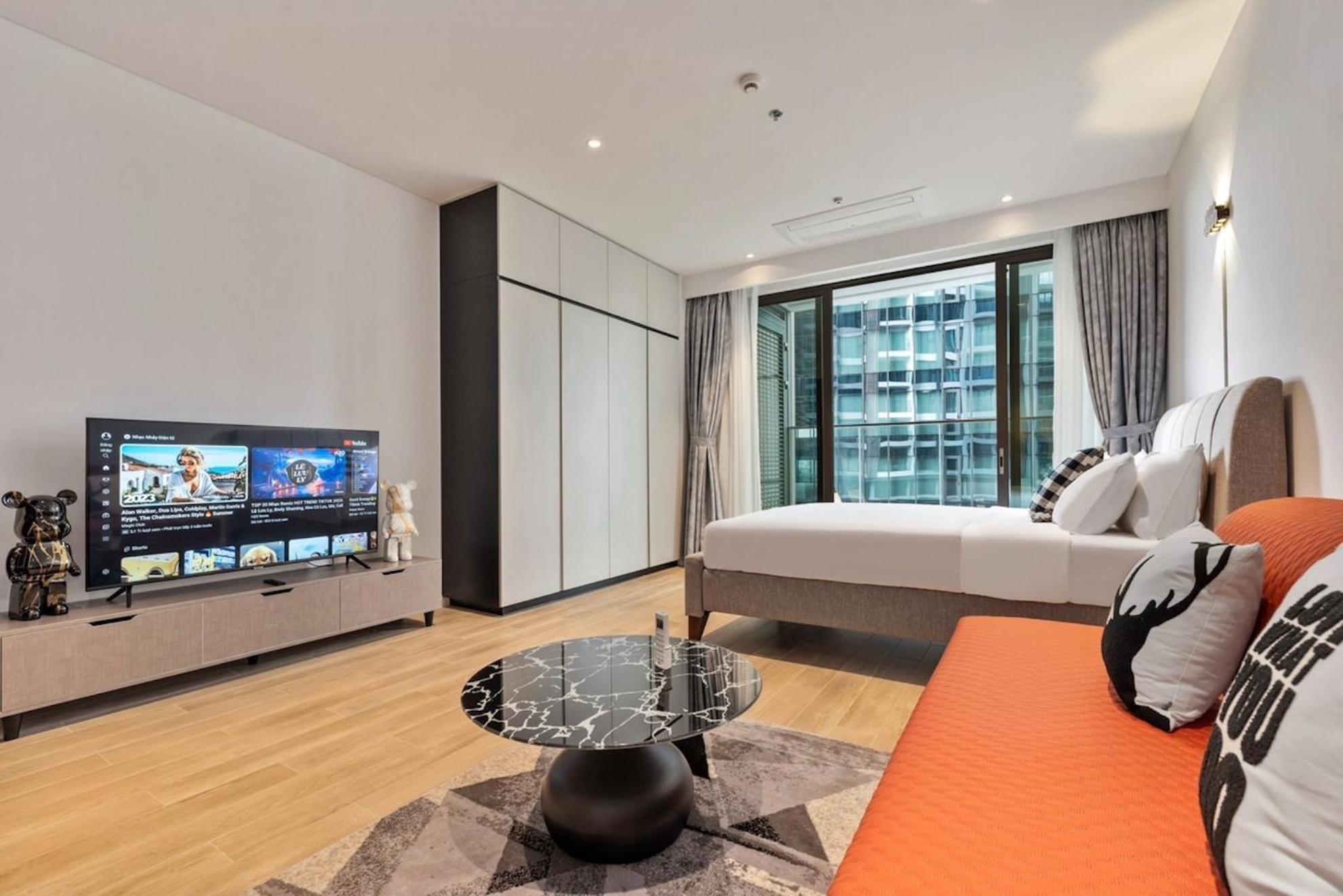 The Metropole -Complex "Opera, Crest, Galleria " -Free Pool-Gym-Sauna Room-Yoga Room Ho Şi Min Exterior foto
