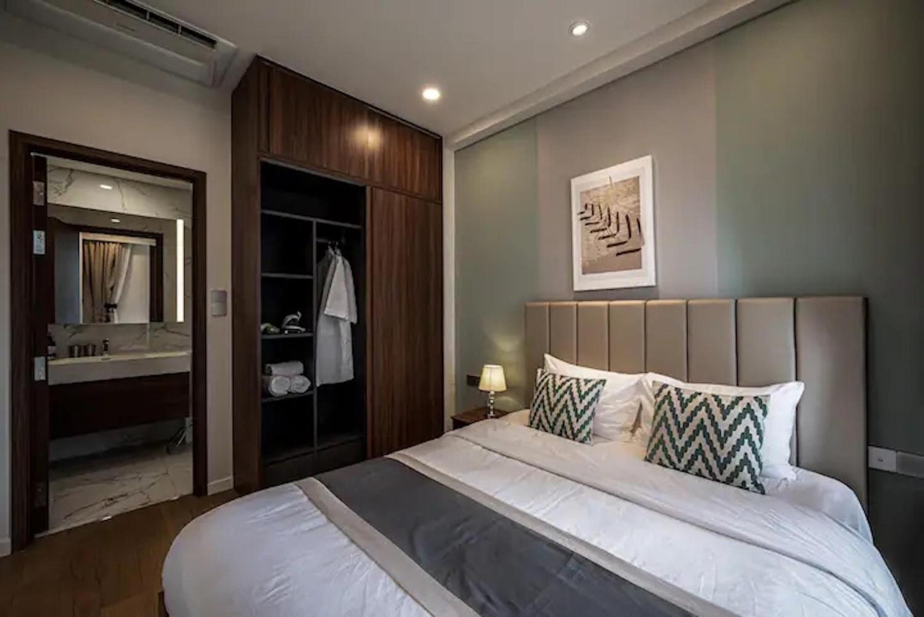 The Metropole -Complex "Opera, Crest, Galleria " -Free Pool-Gym-Sauna Room-Yoga Room Ho Şi Min Exterior foto