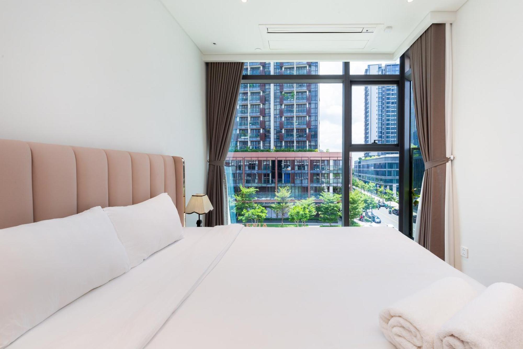 The Metropole -Complex "Opera, Crest, Galleria " -Free Pool-Gym-Sauna Room-Yoga Room Ho Şi Min Exterior foto