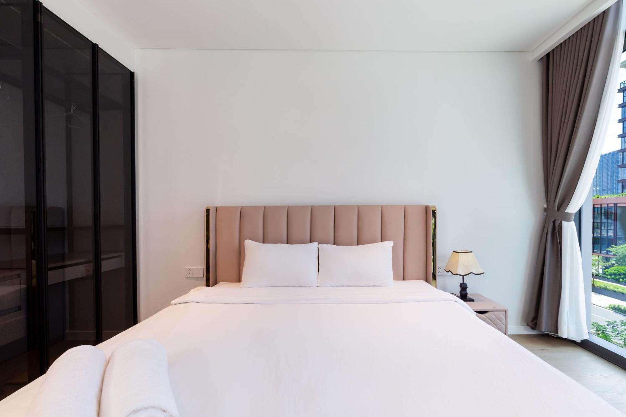 The Metropole -Complex "Opera, Crest, Galleria " -Free Pool-Gym-Sauna Room-Yoga Room Ho Şi Min Exterior foto